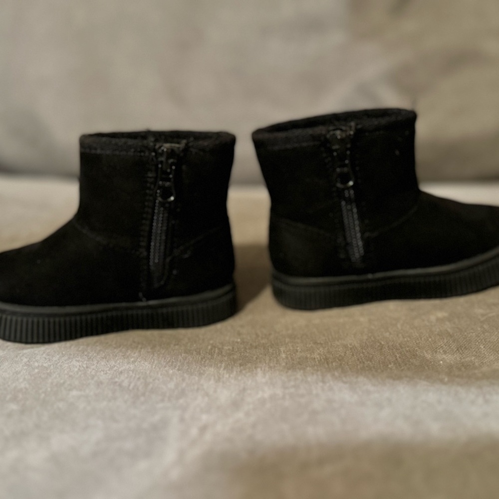 Toddler boots size 5